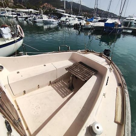 Готель Relax Sea Les Botigues de Sitges Екстер'єр фото